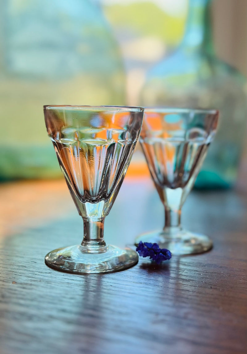 Vintage wine glasses - set of 2